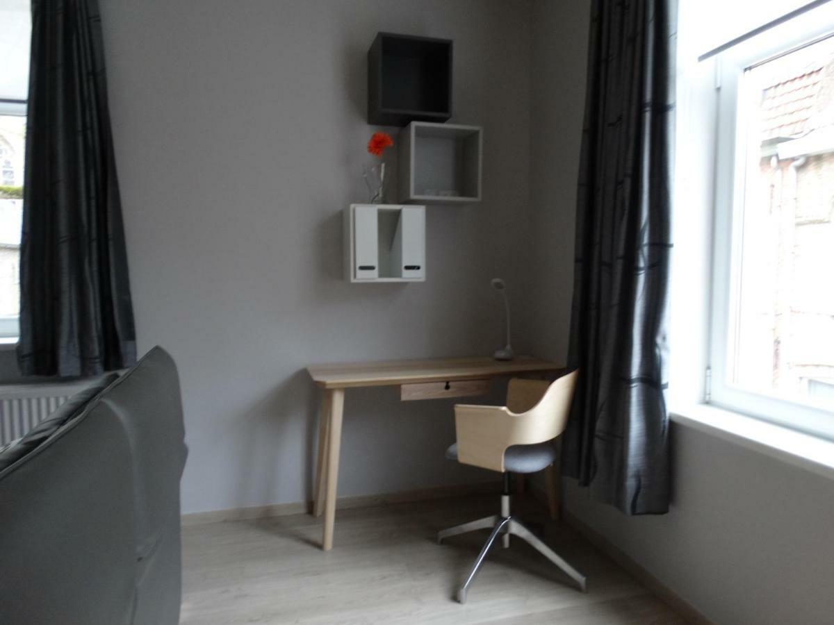Aan De Vestingrand Villa Ieper Bagian luar foto