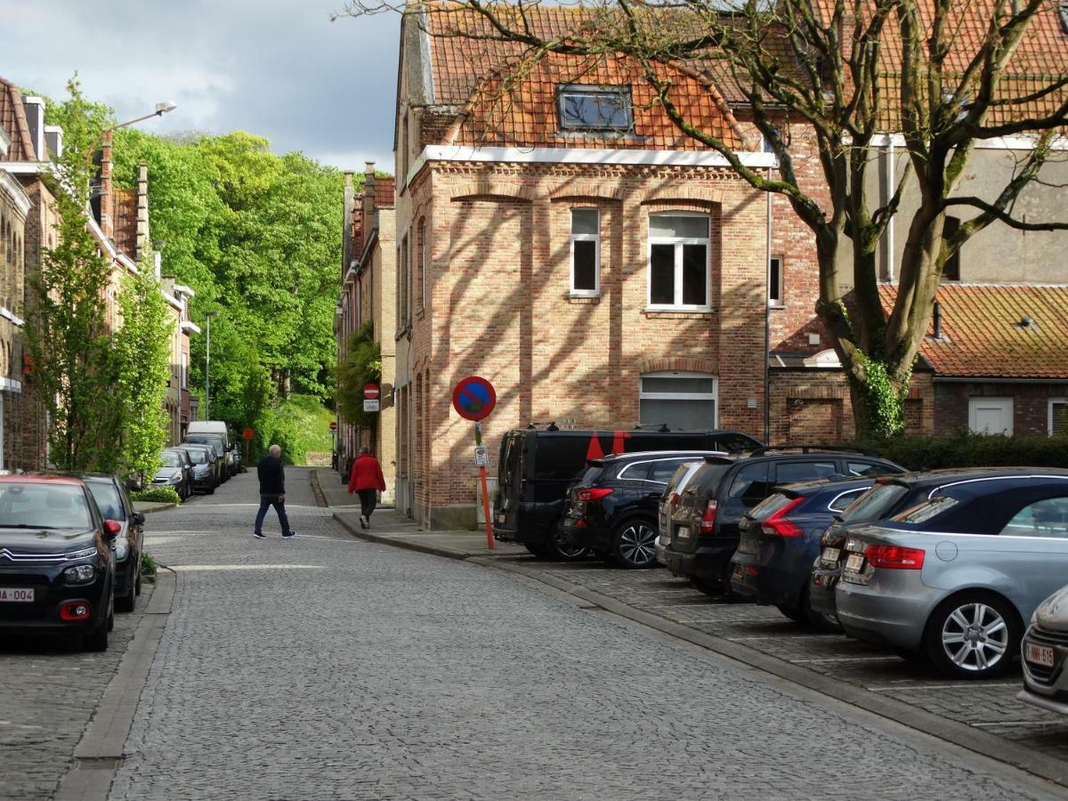 Aan De Vestingrand Villa Ieper Bagian luar foto